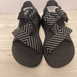 NWOT Chaco Women's Mega Z/Cloud Wide-Strap Cushioned Sandal Size 5 Black&White